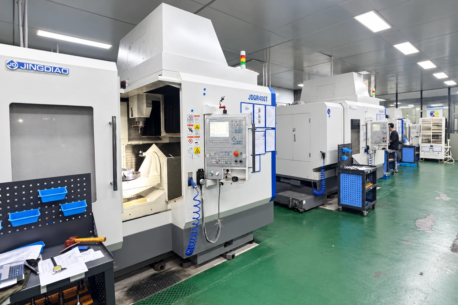 Retouched original website photograph of Jingdiao machining centers in the workshop